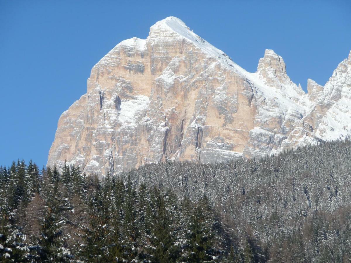 Daniela Apartment Cortina d'Ampezzo Bagian luar foto